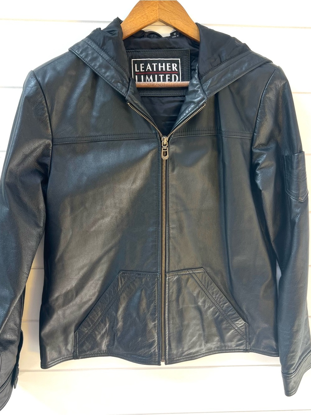 Leather Limited black genuine leather hooded jacket zip front Pockets M